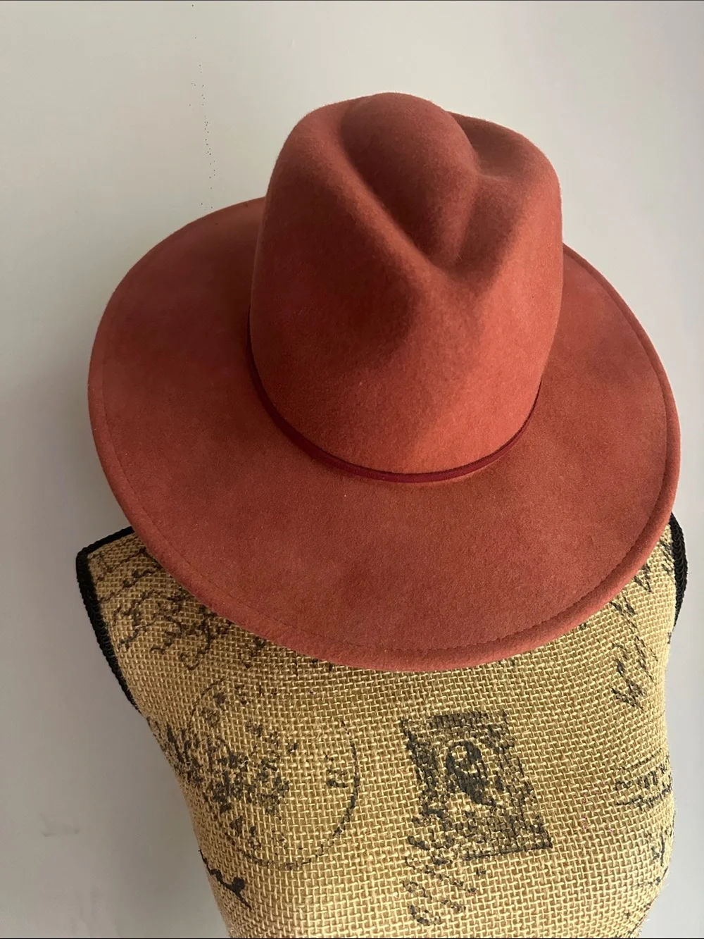 Sonoma Rust Red Wide-Brim Hat on Script Dress Form New without tags.
